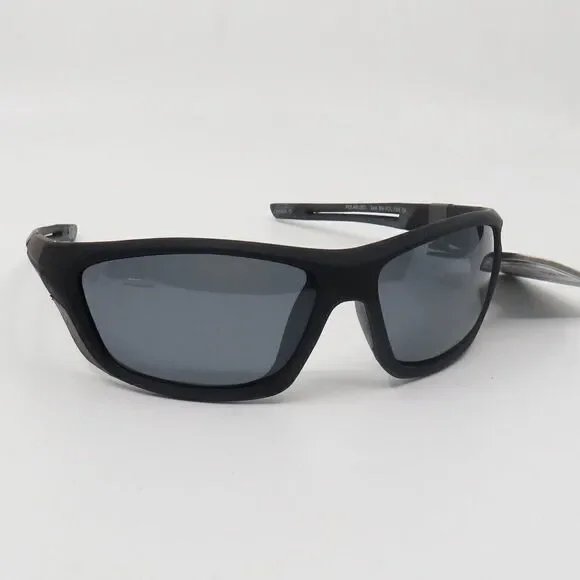 Polarized Foster Grant Ironman Zeal New Black/Gray Sunglasses with pouch - Picture 3 of 6
